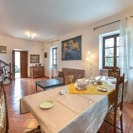 Сasa de vacaciones Four-bedroom Holiday In -tr- *