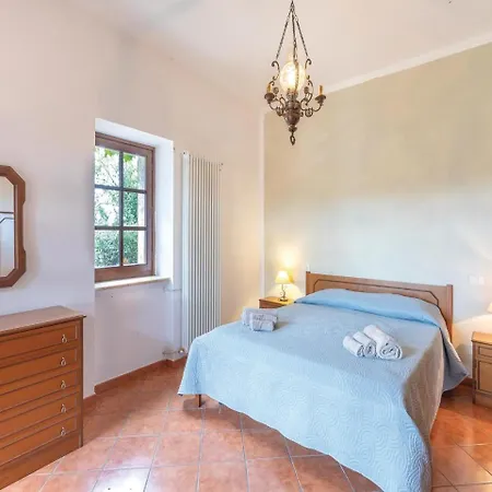 Сasa de vacaciones Four-bedroom Holiday In -tr-