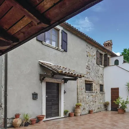 Four-bedroom Holiday In -tr- Allerona